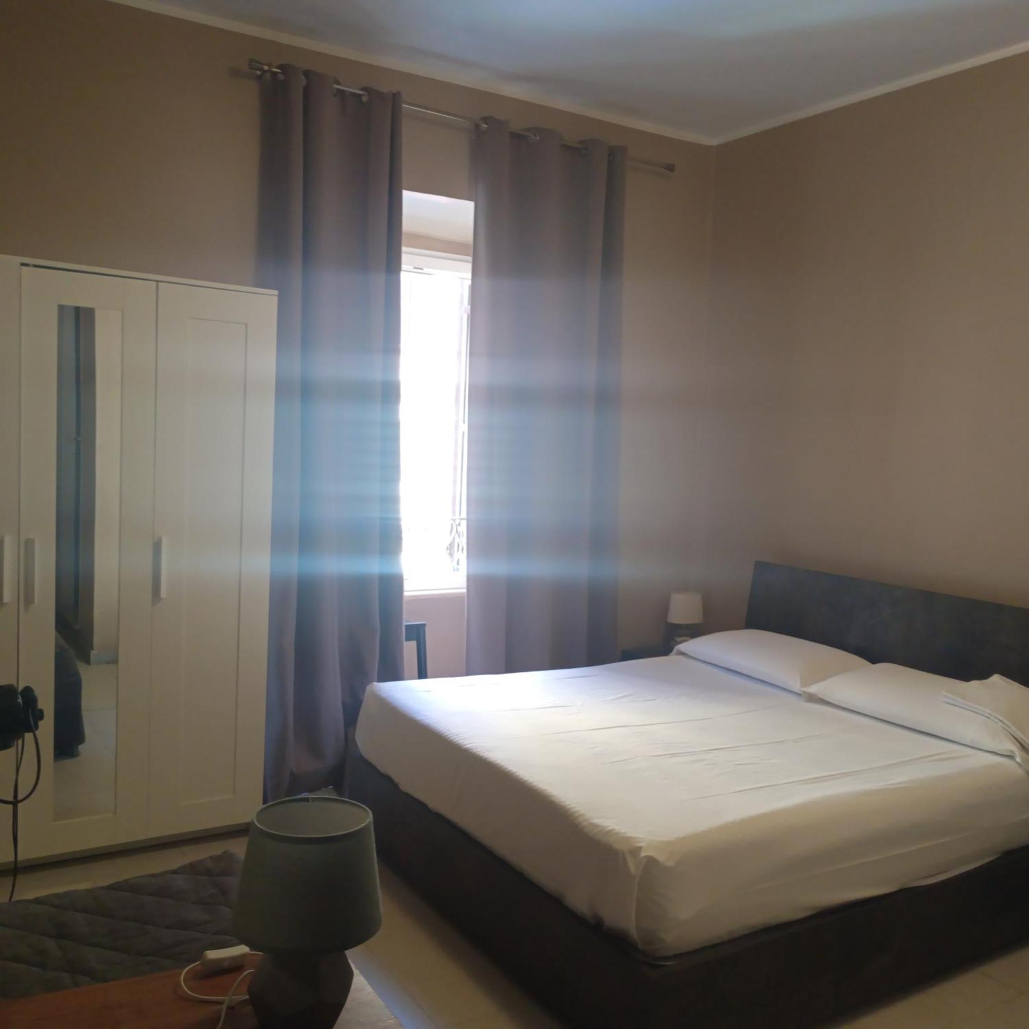 Candia41 2* Roma